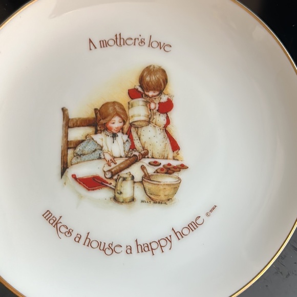 Vintage Lasting Memories Decorative Plate. - Picture 2 of 3